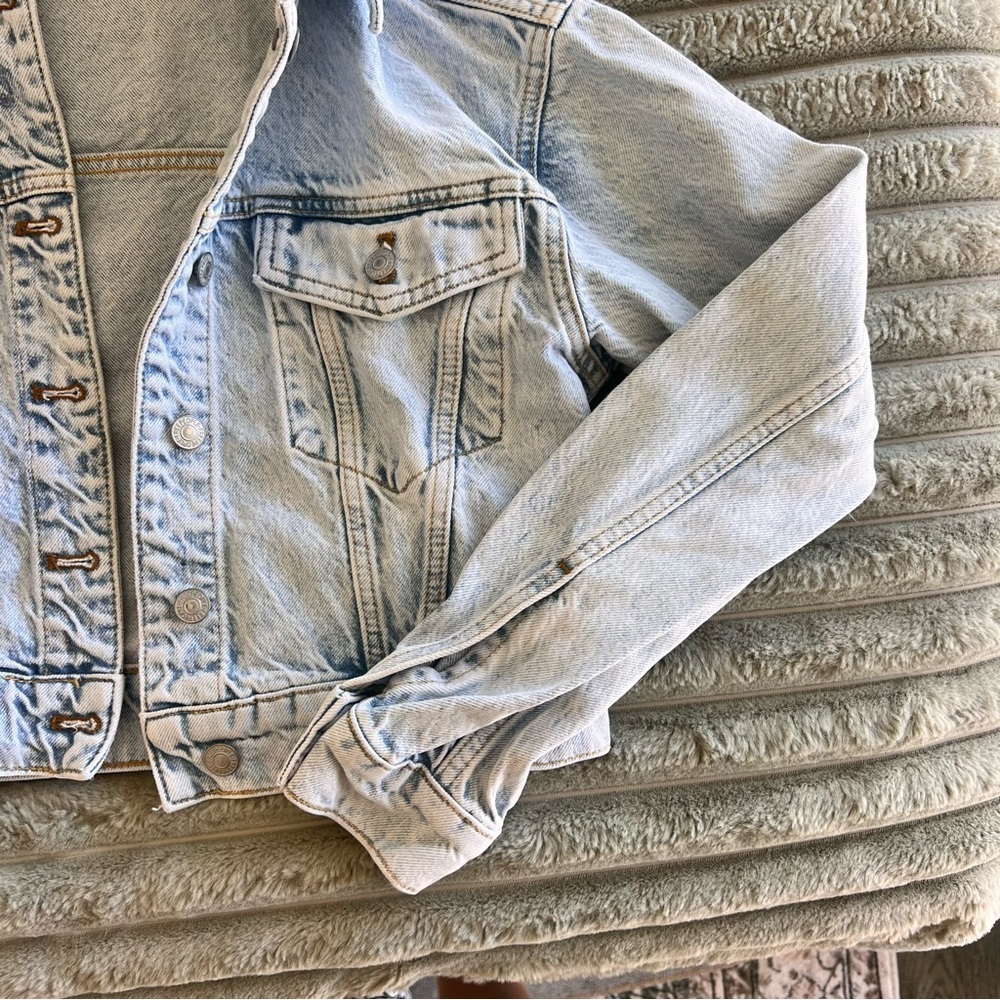 Free People Brando Denim Jacket in Malta Wash- Size XS - Picture 7 of 13